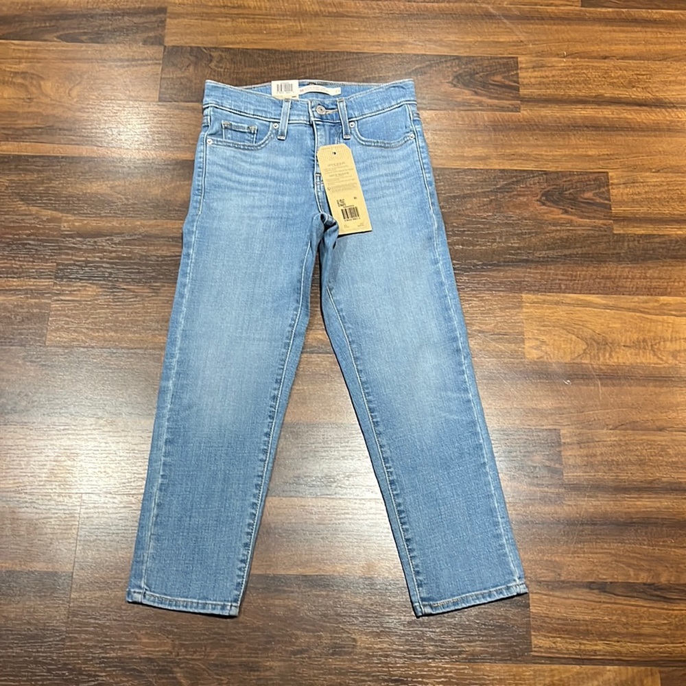 Levi’s 311 shaping skinny capri brand new